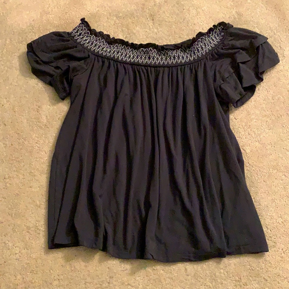 American eagle off the shoulder shirt